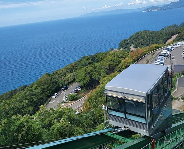 新大阪・三宮 発
三方五湖に浮かぶ天空のテラスと濱盛り丼のご昼食3